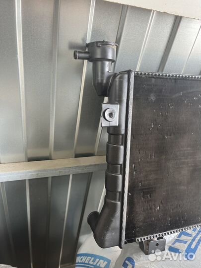 Продам радиатор на ниву