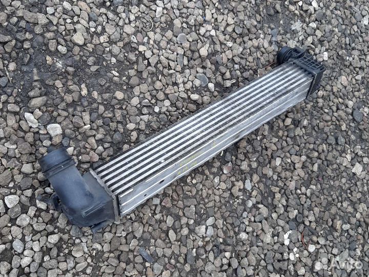 Радиатор интеркулера Рено Сценик 3 Меган 3