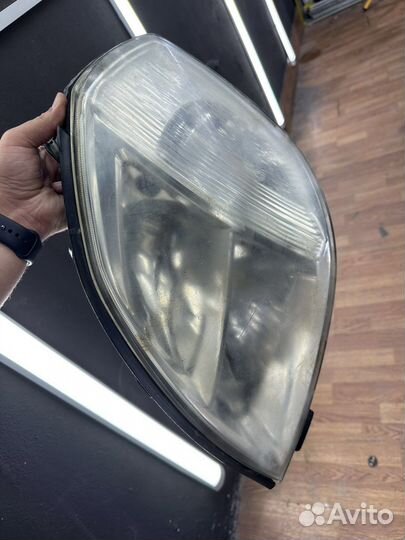 Фара на nissan teana