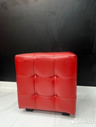 Пуфик для прихожей штучно