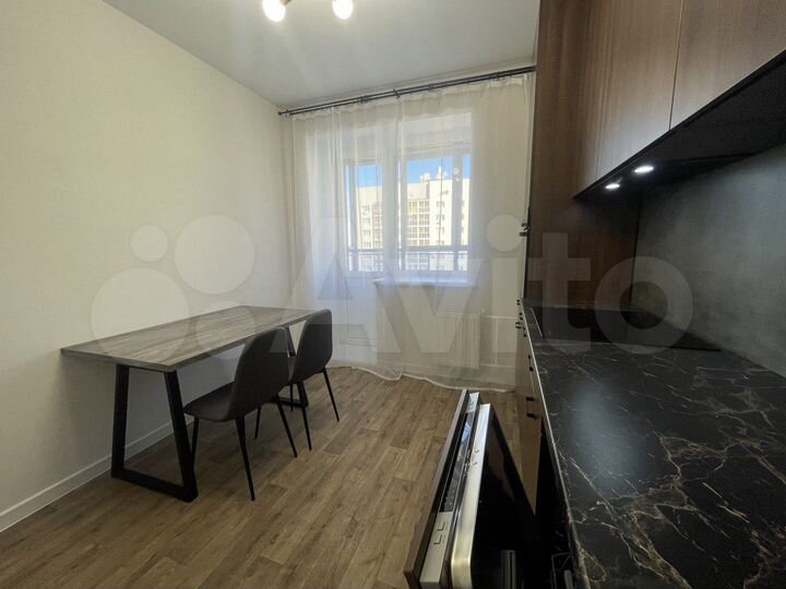 2-к. квартира, 60,1 м², 13/16 эт.