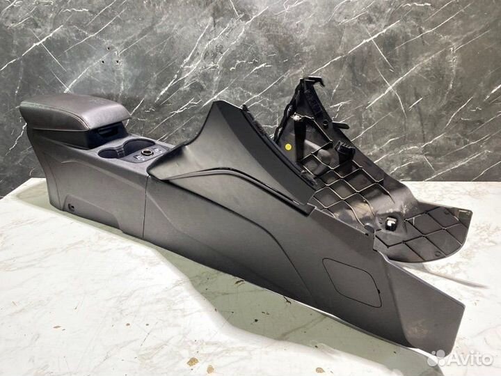 Консоль центральная Ford Focus pnda 2014