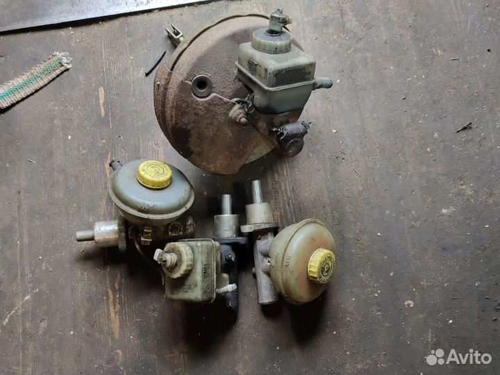 Главный тормозной цилиндр Пассат б3 и б4