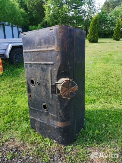 Бак топливный на грузовой автомобиль