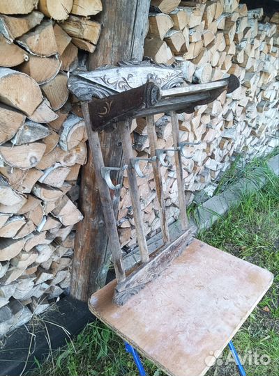 Старинная вешалка