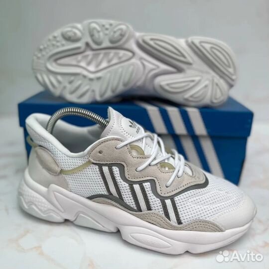 Кроссовки Adidas ozweego