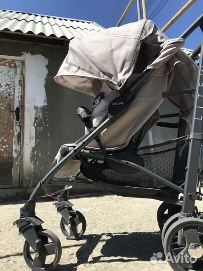 Прогулочная коляска chicco
