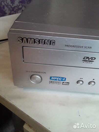 DVD плеер и видеокассет 2в одном