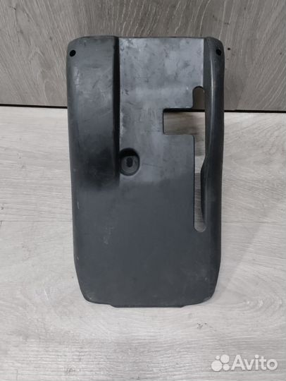 Кожух рулевой колонки нижний Golf 4/Bora