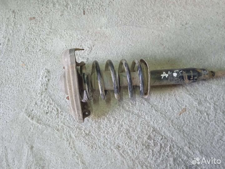 Стойка передняя Audi A4 B5 ауди а4 б5