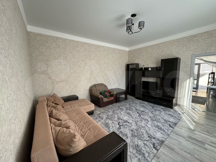 2-к. квартира, 52 м², 1/2 эт.