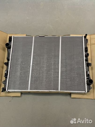 Радиатор охлаждения Mercedes W213,W222