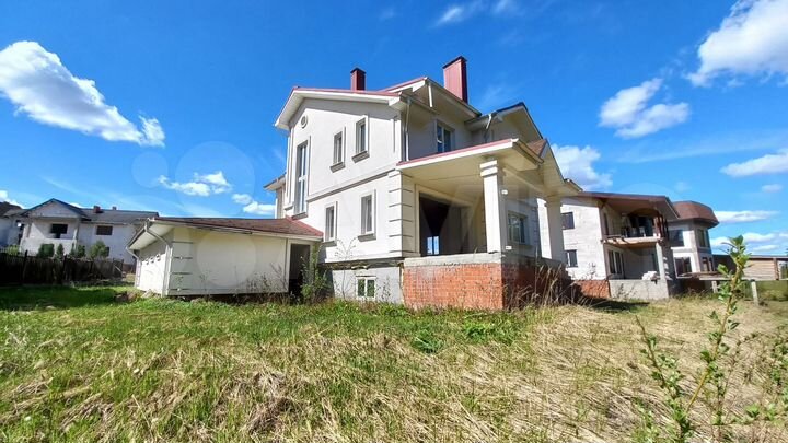 Дом 345 м² на участке 15,6 сот.