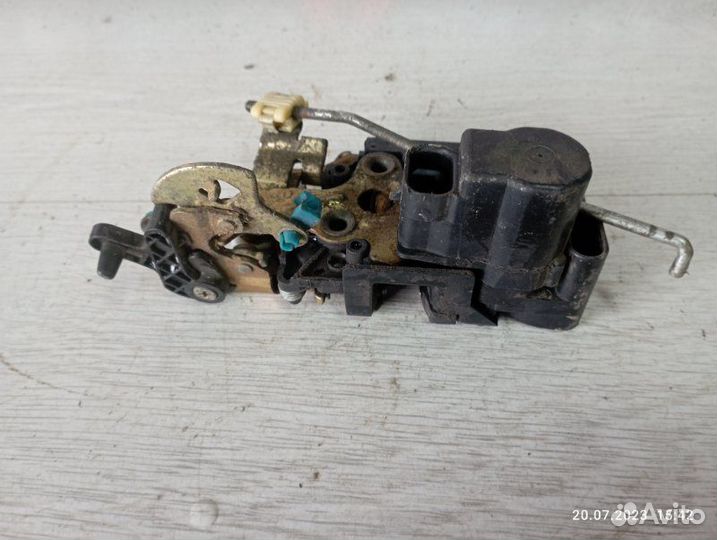 Замок двери задний правый Chevrolet Lacetti F14D3