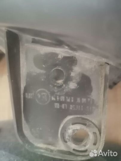 Nissan Tiida правая фара