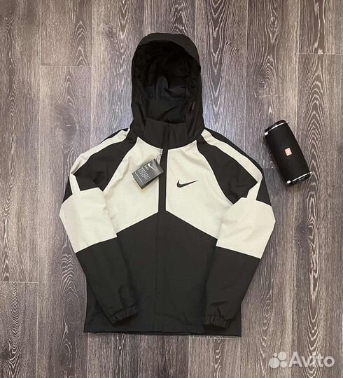 Ветровка Nike