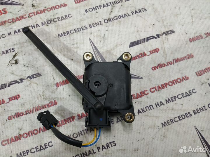 Моторчик заслонки отопителя w210 Mercedes