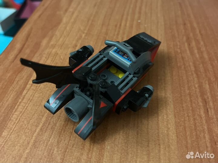 Лодка Бэтмена