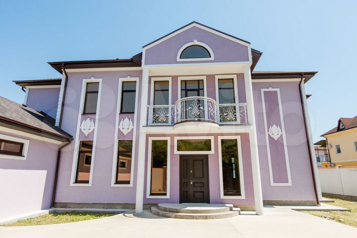 Коттедж 357 м² на участке 11 сот.