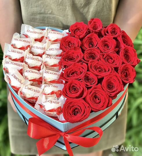 Розы с раффаэллками (Raffaello)