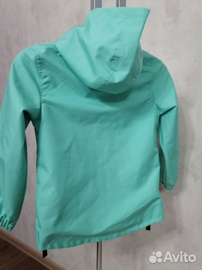 Ветровка для девочки