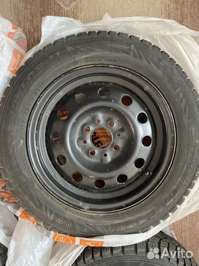 Dunlop SP Winter Ice 02 175/65 R14