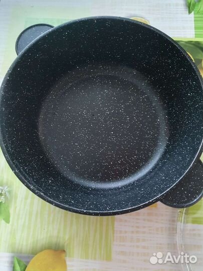 Кастрюля с антипригарным покрытием 3,5л