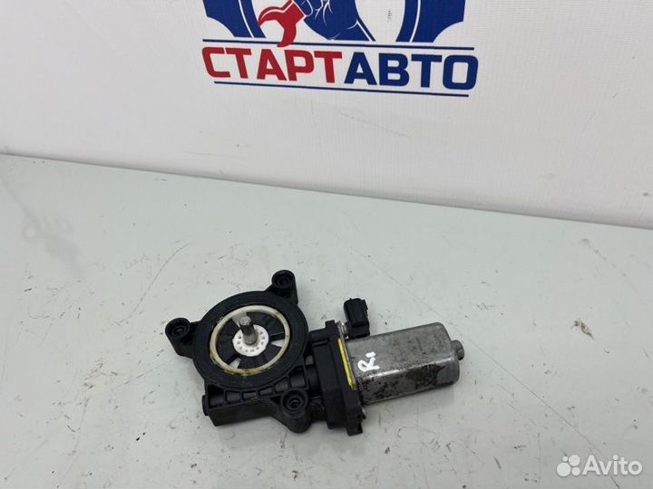 Моторчик стеклоподъемника передний правый Renault