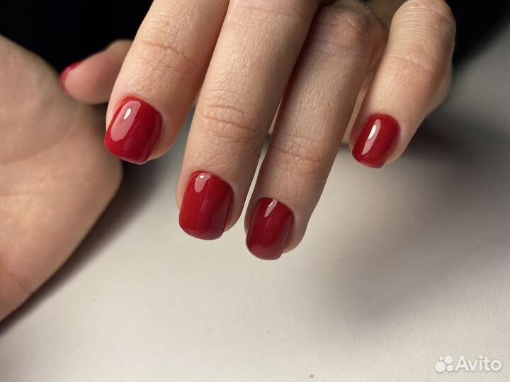 Модель на маникюр, гель лак