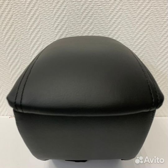 Штатный подлокотник ford focus I (1998-2004)