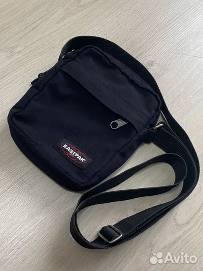 Сумка мессенджер eastpak