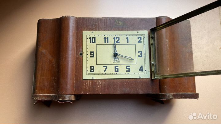 Антикварные часы с боем Владимир