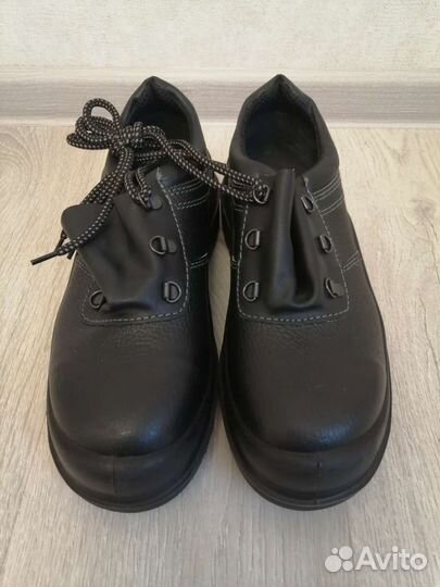 Ботинки рабочие 39 - 40 размер