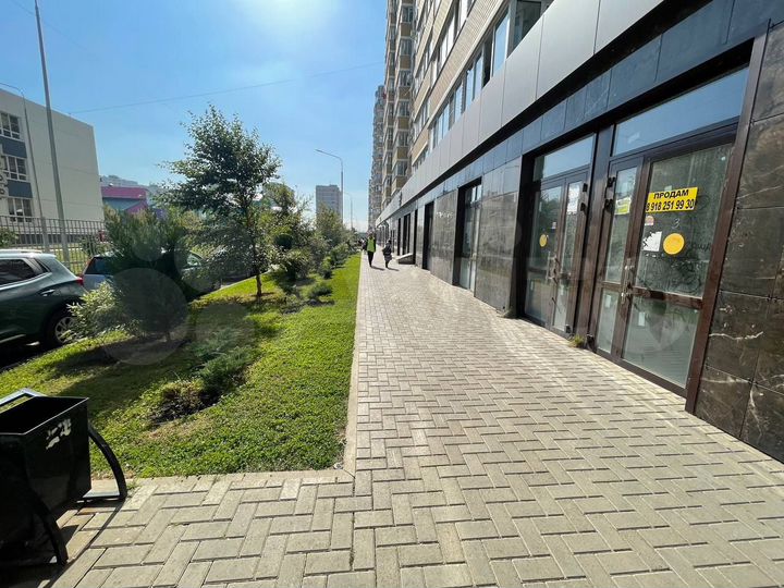 Торговое помещение в ЖК Светлоград, 71.2 м²