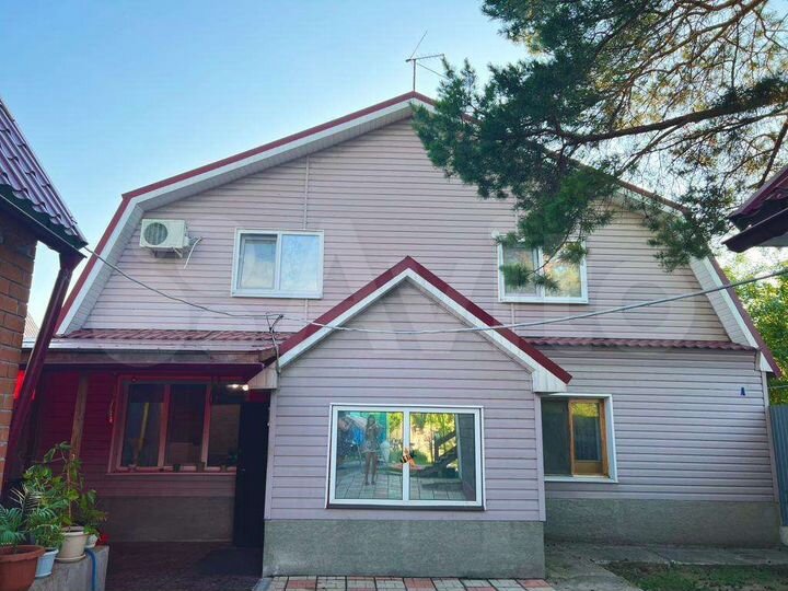 Дом 183 м² на участке 10,5 сот.