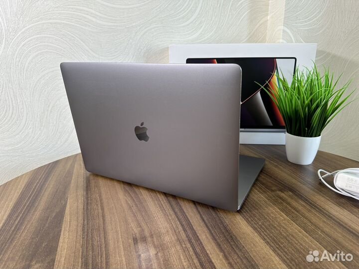 MacBook Pro 16