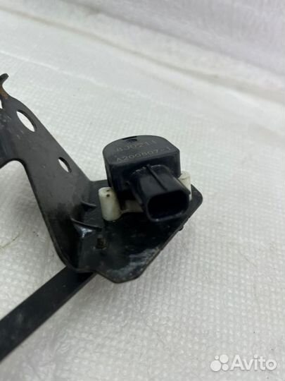 Датчик положения кузова задний Toyota Land Cruiser