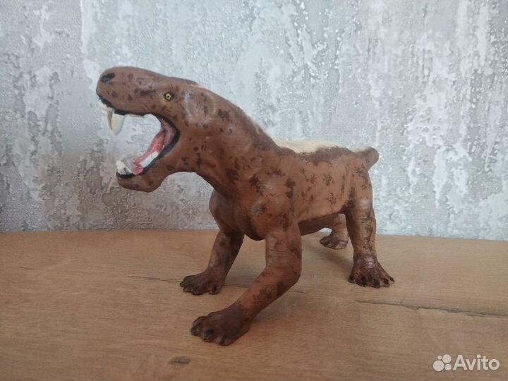 Фигурка Горгонопса