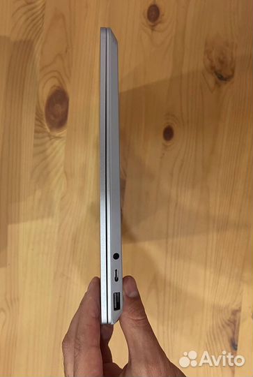 Microsoft surface laptop go