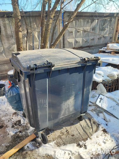 Бак мусорный 1100 л