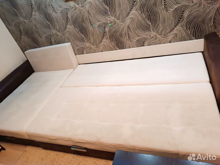 Большой угловой диван раскладной бу