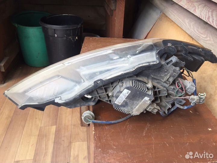 Продам фару передняя,левая, от ниссан мурано