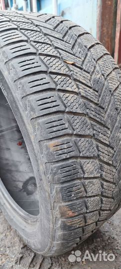 Michelin X-Ice Snow 255/45 R18