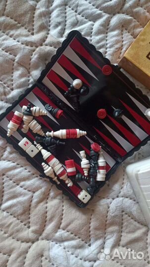 Шахматная доска, шашки, маленькие шахматы, шашки