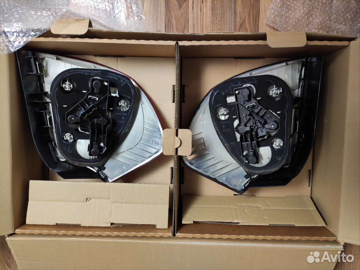 BMW 1 E-81 87 задние фонари стопы оригинал