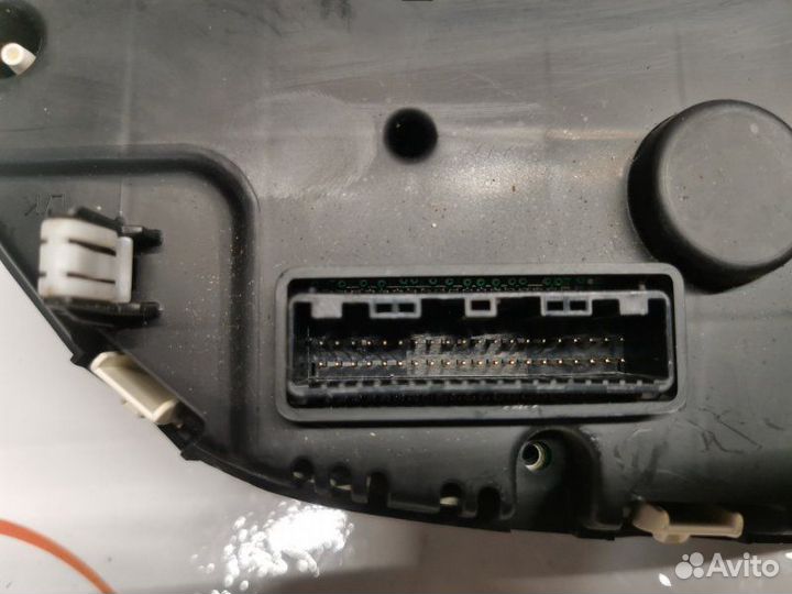 Панель приборов Nissan Qashqai 1.6 HR16DE 2012