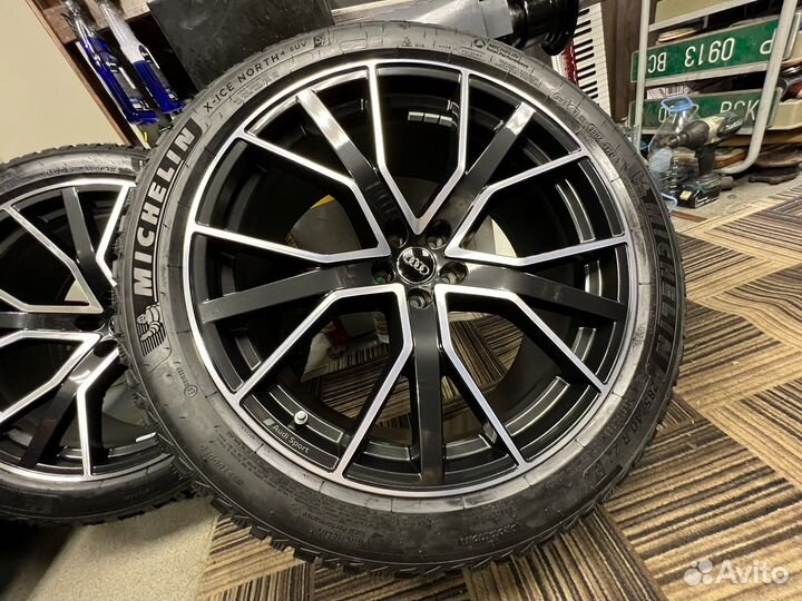 D22 Audi Q8 Зима-Шипы Michelin (оригинал)