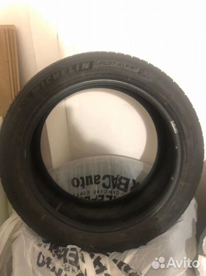 Michelin Pilot Alpin 5 245/40 R18
