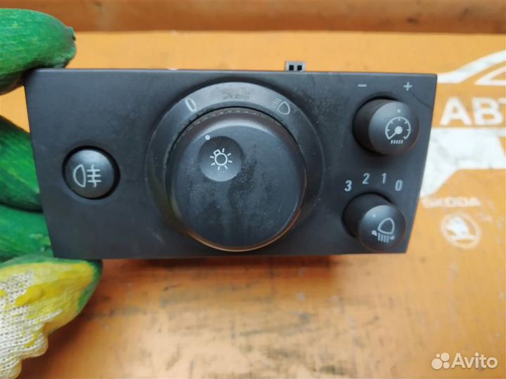 Переключатель света фар Opel Vectra C (2002-2009)