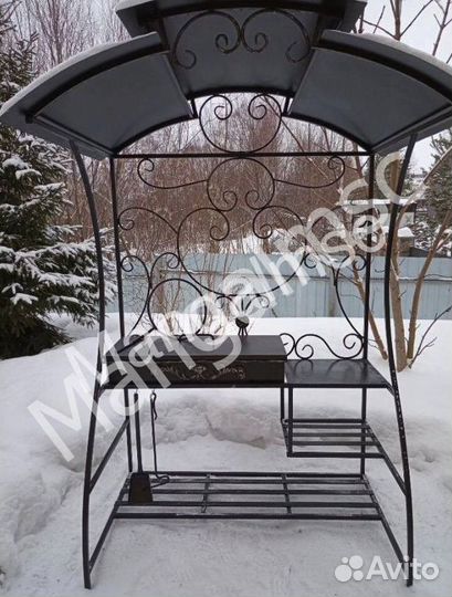 Мангал с крышей